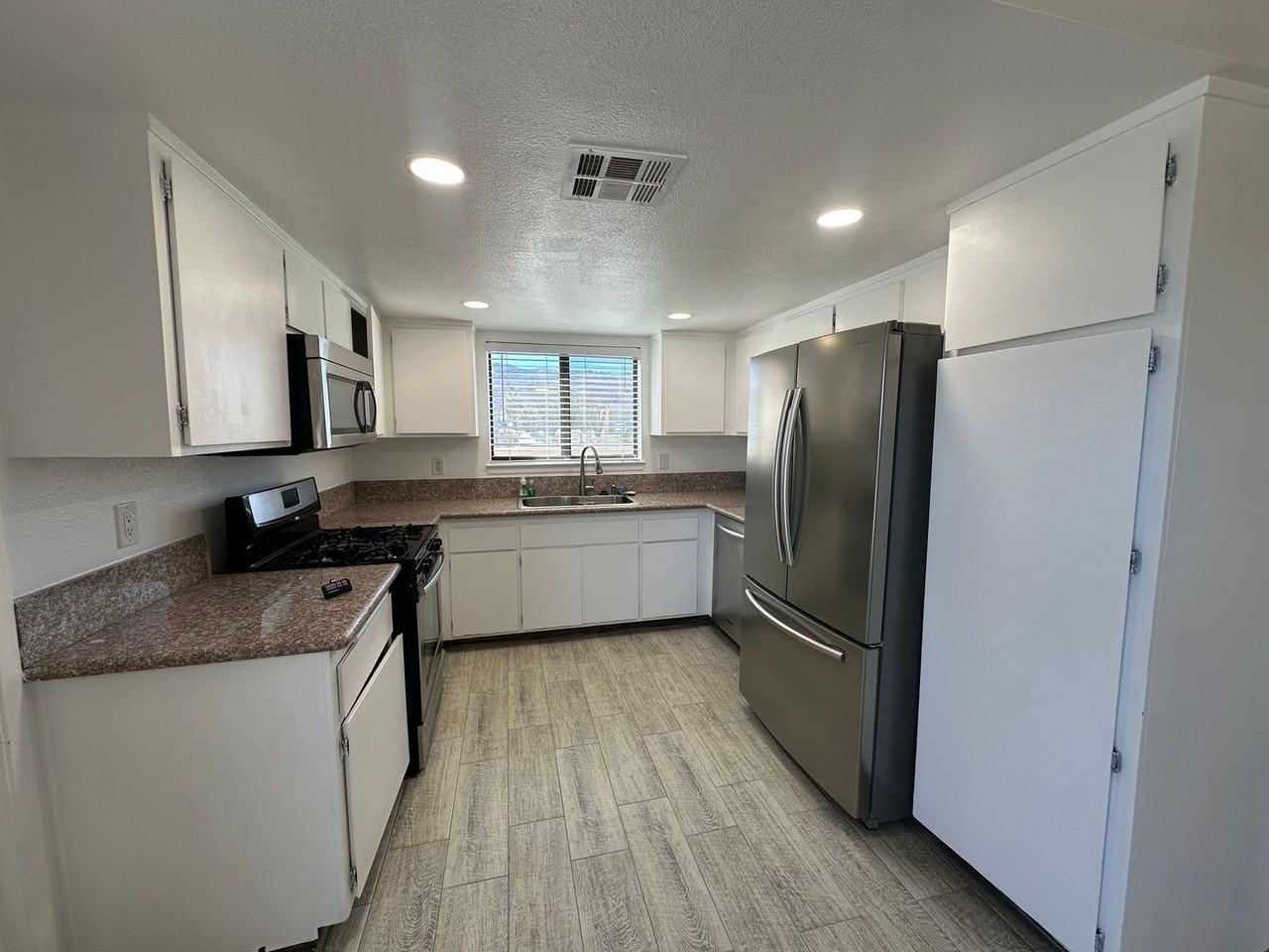 72764 Sunnyslope Dr - Photo 6 of 19