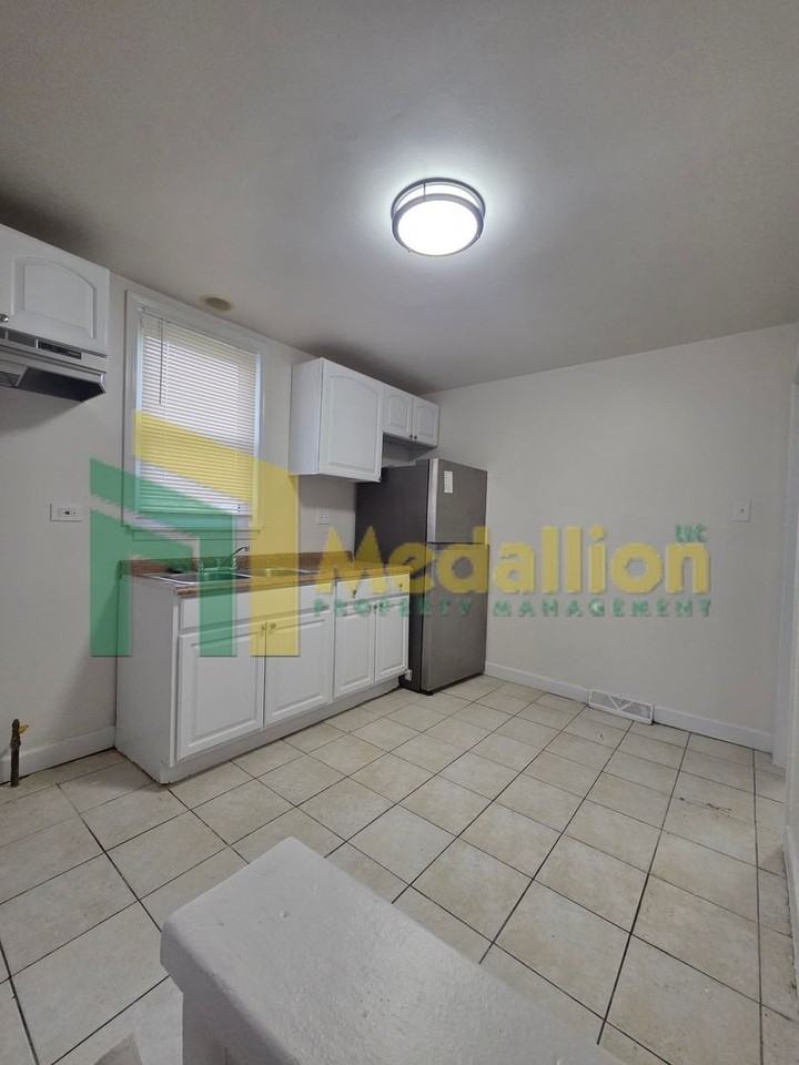 9312 S Peoria St - Photo 6 of 20