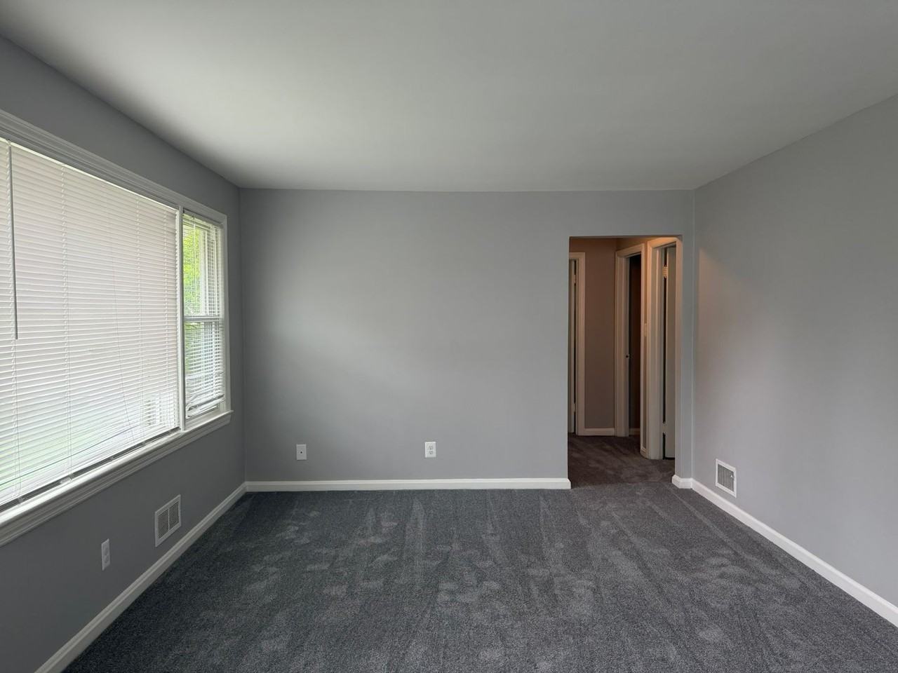 3006 Blueford Rd - Photo 2 of 17