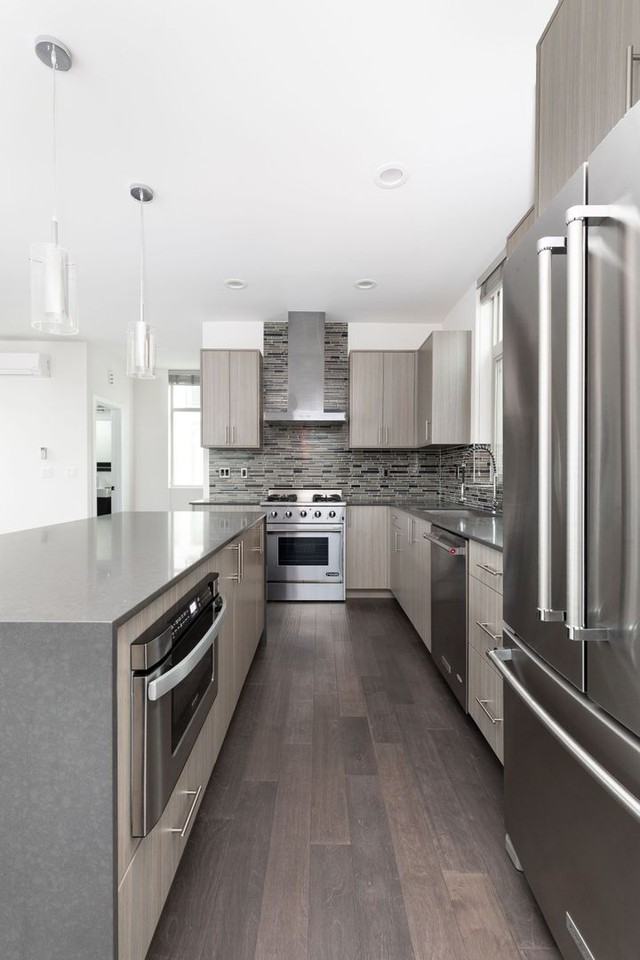 2210 Nw 61st St - Photo 4 of 23