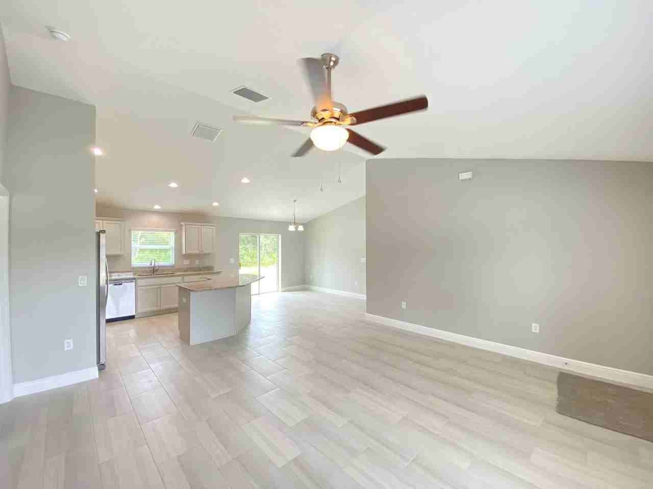 2805 Sw 145th Place Rd - Photo 7 of 32