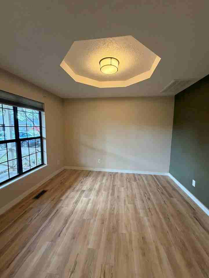 2809 N Chandler Ave - Photo 3 of 21