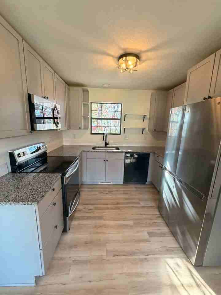 2809 N Chandler Ave - Photo 7 of 21