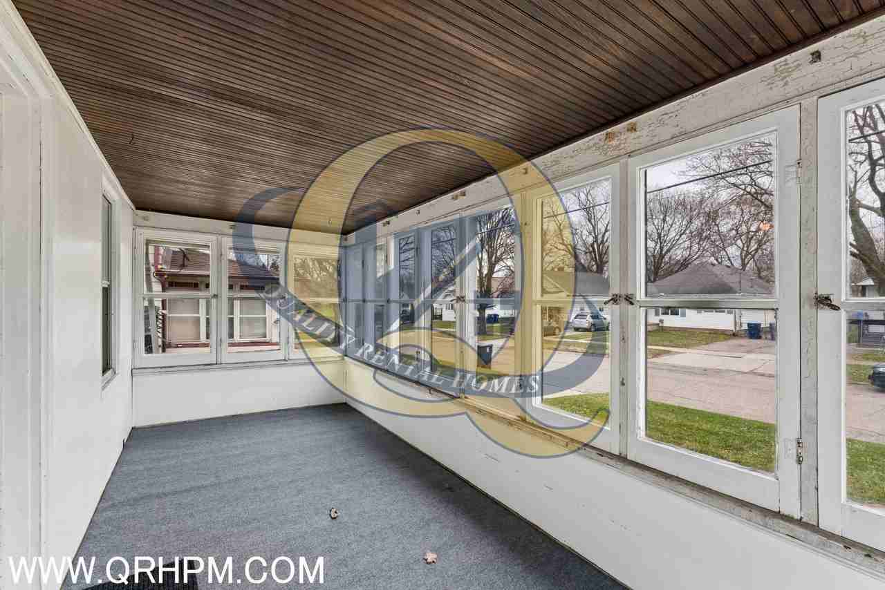 936 Stocker Ave - Photo 2 of 14