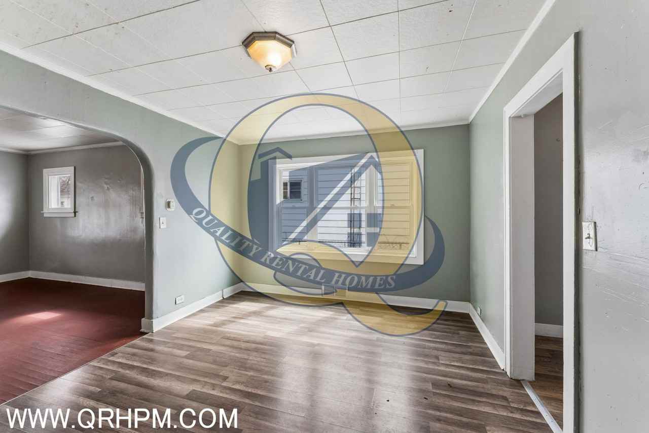 936 Stocker Ave - Photo 4 of 14