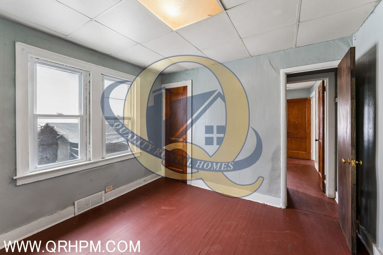 936 Stocker Ave - Photo 7 of 14