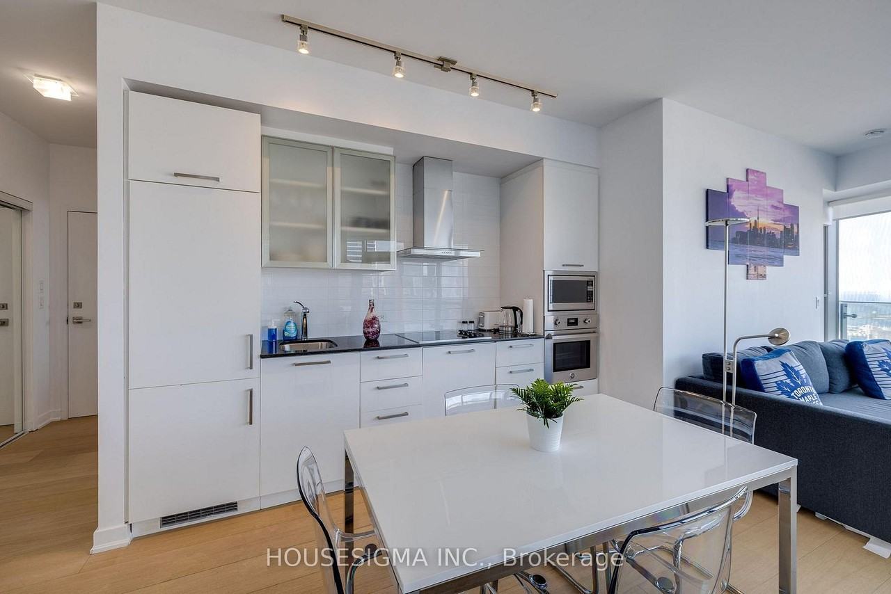 12 York Street #4407 - Photo 2 of 9