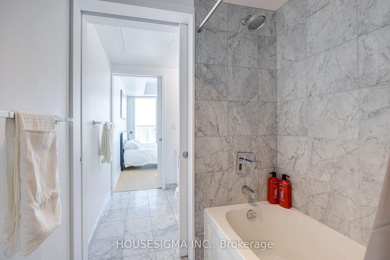 12 York Street #4407 - Photo 3 of 9