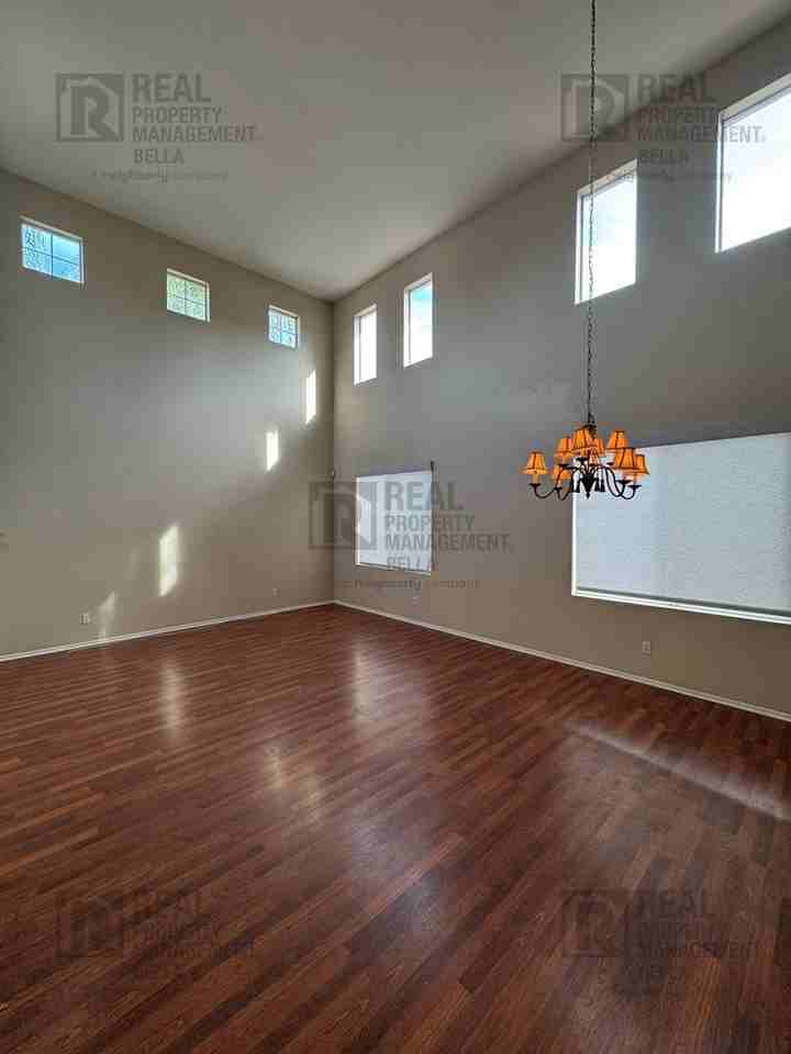 26196 Palm Tree Ln - Photo 7 of 50