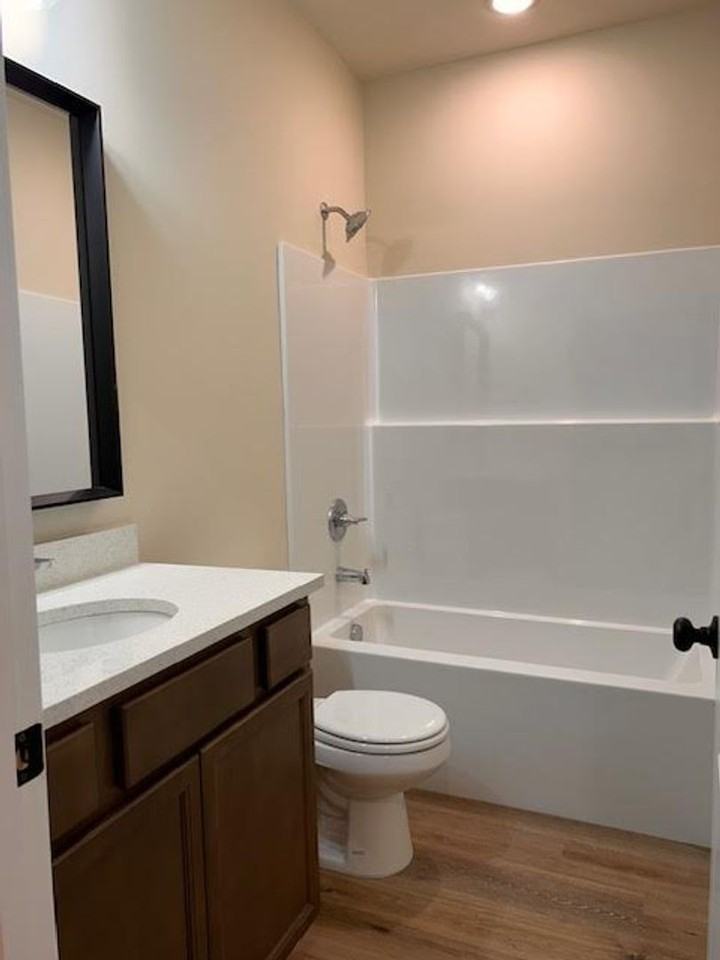 483 E Harper St - Photo 2 of 13