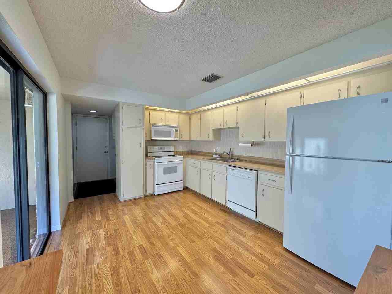 4004 Cypress Lndg S - Photo 6 of 50