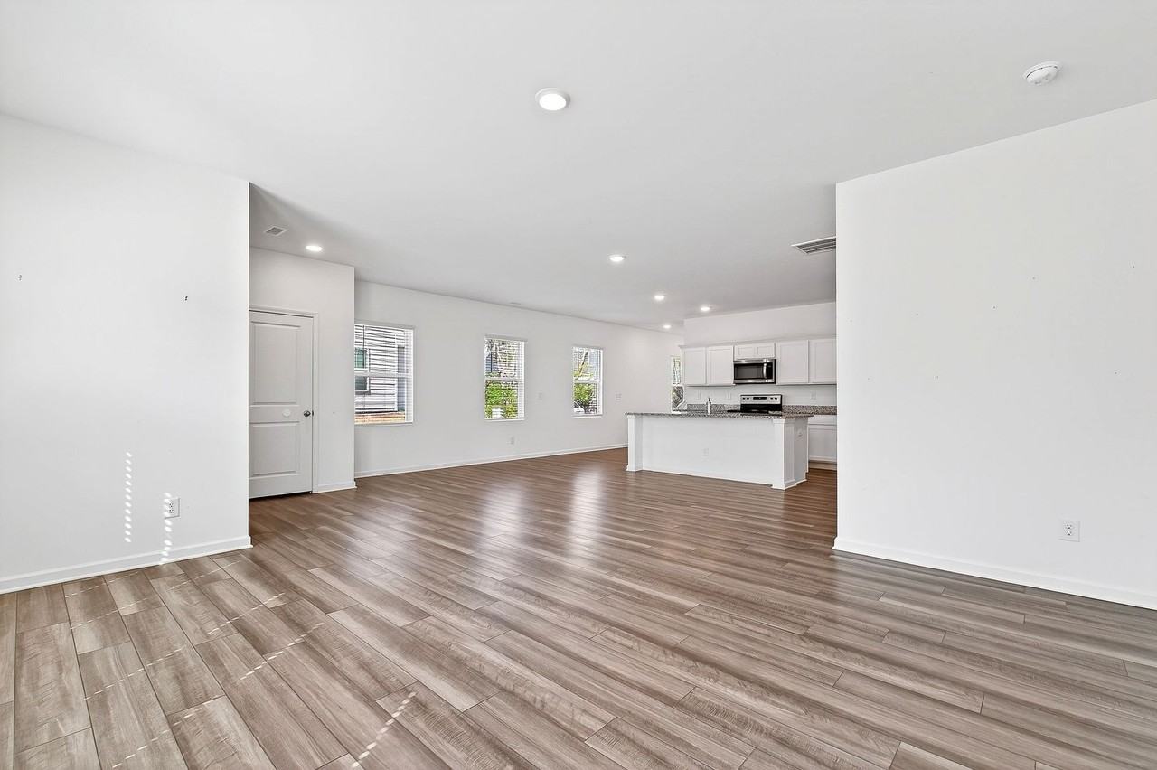 313 Spaight Acres Way - Photo 7 of 42