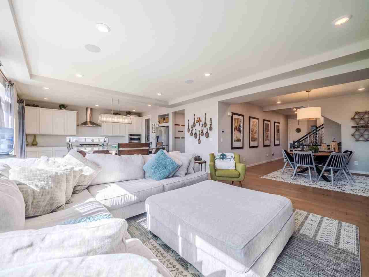 17548 E 103rd Dr - Photo 5 of 30