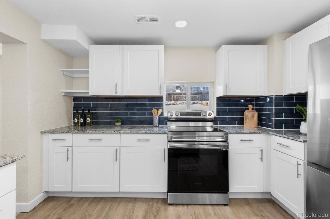 3477 S Bryant St - Photo 3 of 24