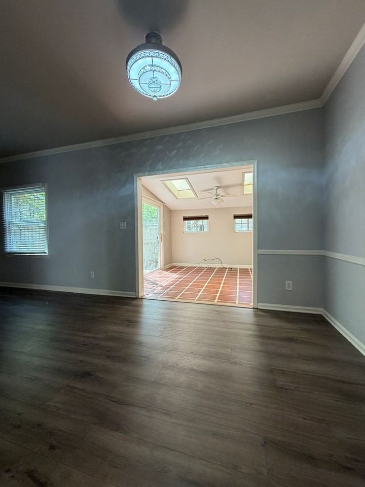 5945 Quail Hollow Rd - Photo 4 of 17