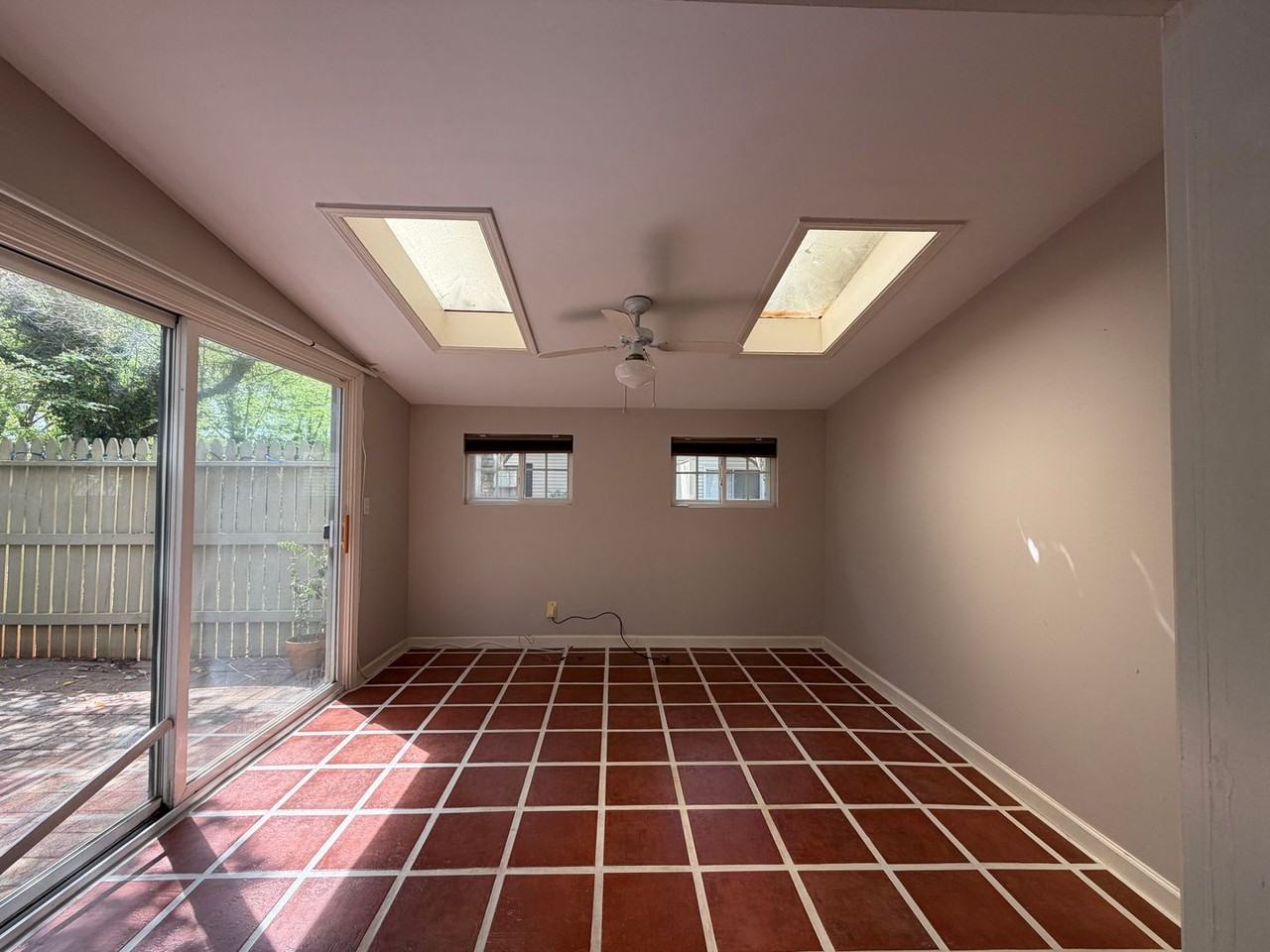 5945 Quail Hollow Rd - Photo 5 of 17