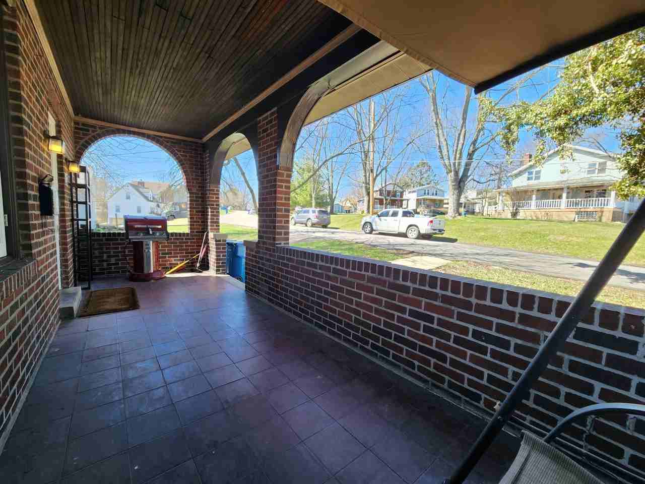 904 Alpine Blvd - Photo 3 of 23