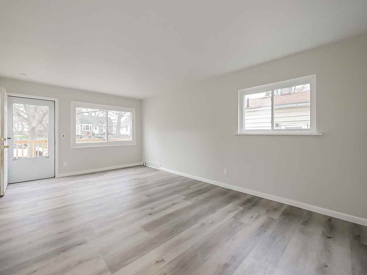 536 Emerson Ave - Photo 7 of 28