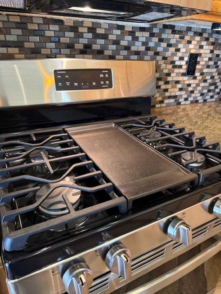 2271 Bridle Creek Cir - Photo 3 of 12