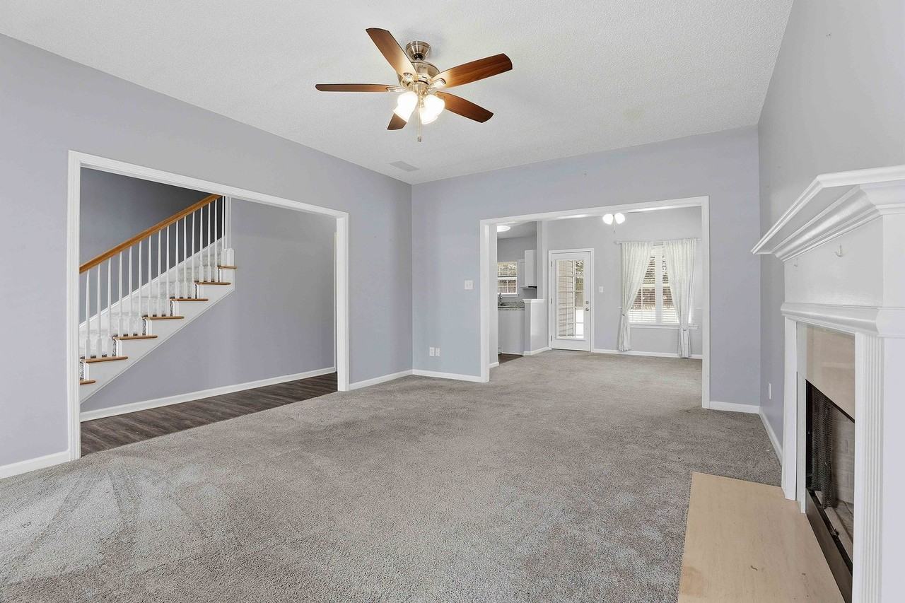 302 Prescott Ct - Photo 7 of 21