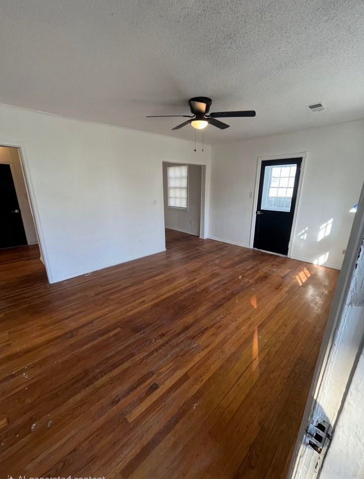 2620 Dunn Ave - Photo 2 of 14