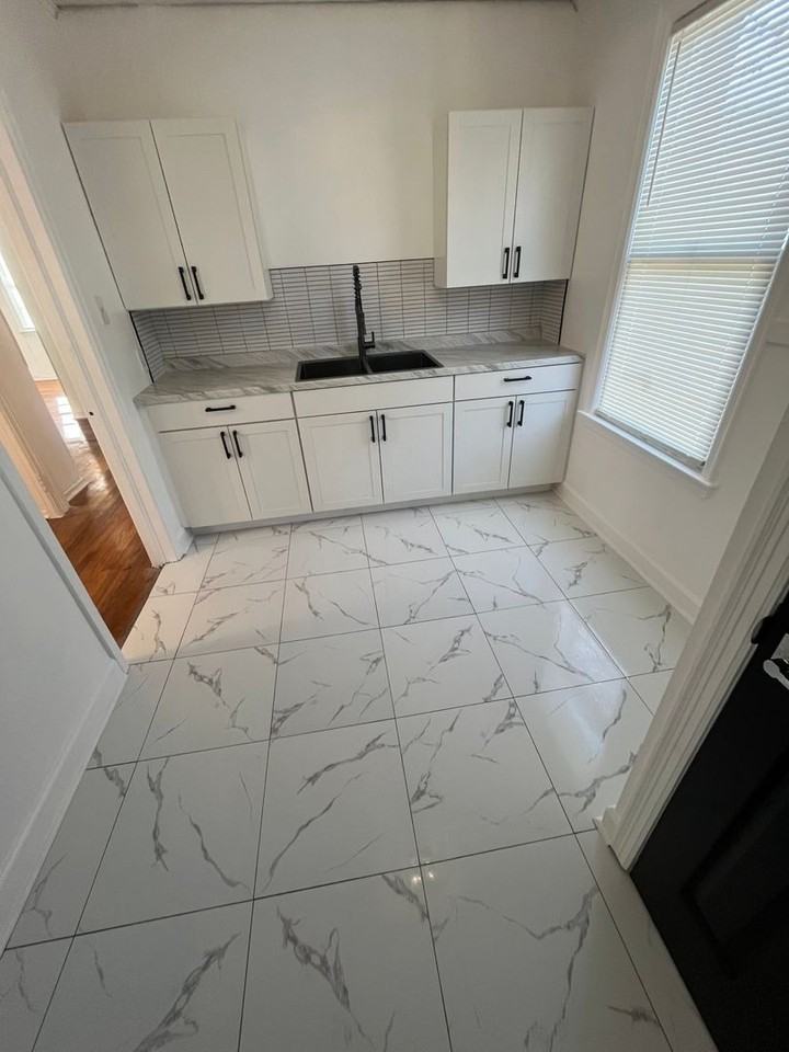 2620 Dunn Ave - Photo 3 of 14
