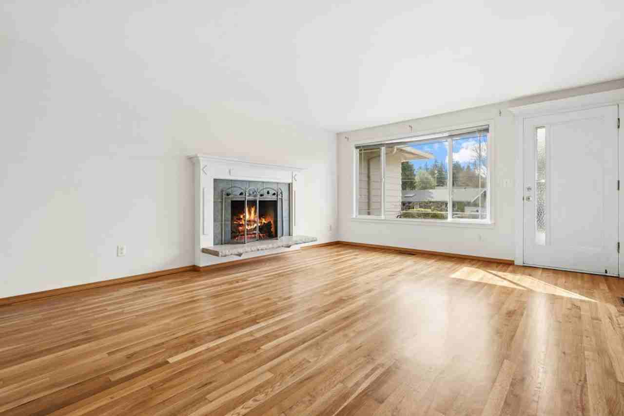 2210 167th Ave Ne - Photo 3 of 21