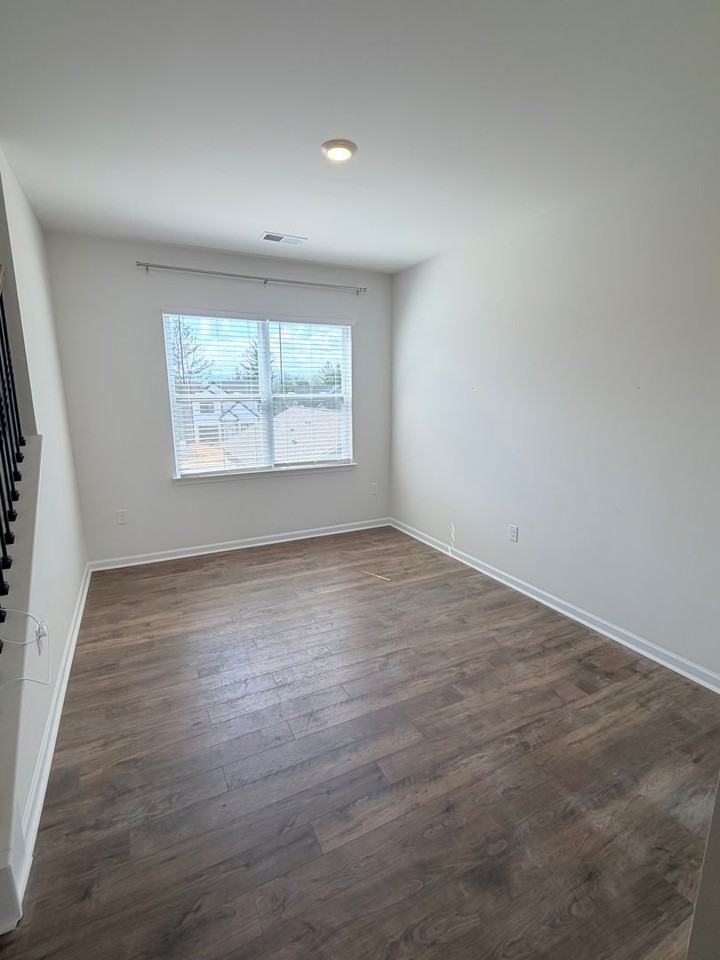 768 Fountain Park Blvd - Photo 4 of 24