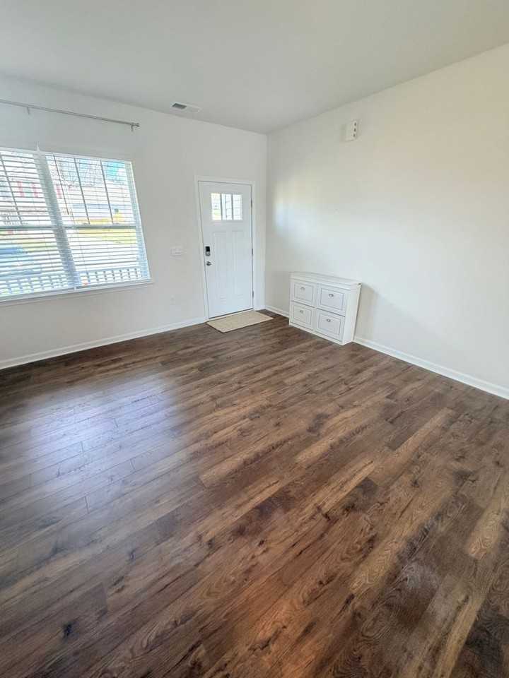 768 Fountain Park Blvd - Photo 6 of 24