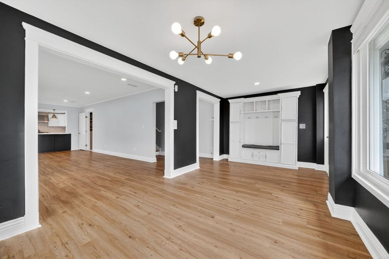 1738 30th St - Photo 2 of 22