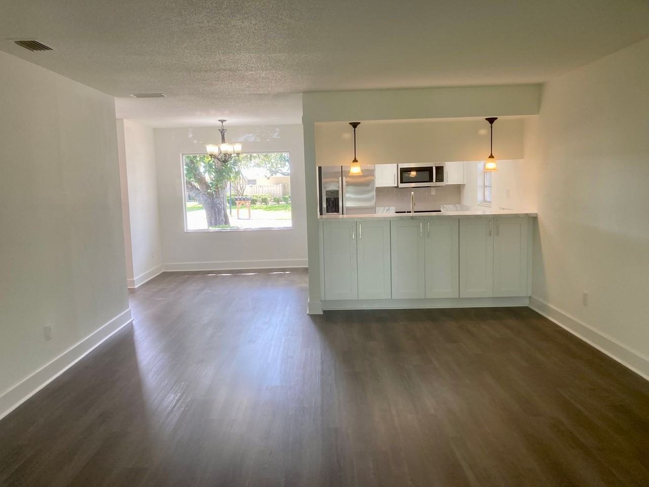 11499 W Bayshore Dr - Photo 6 of 48