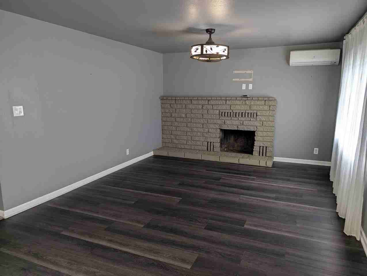 1357 Jeffries St - Photo 4 of 19