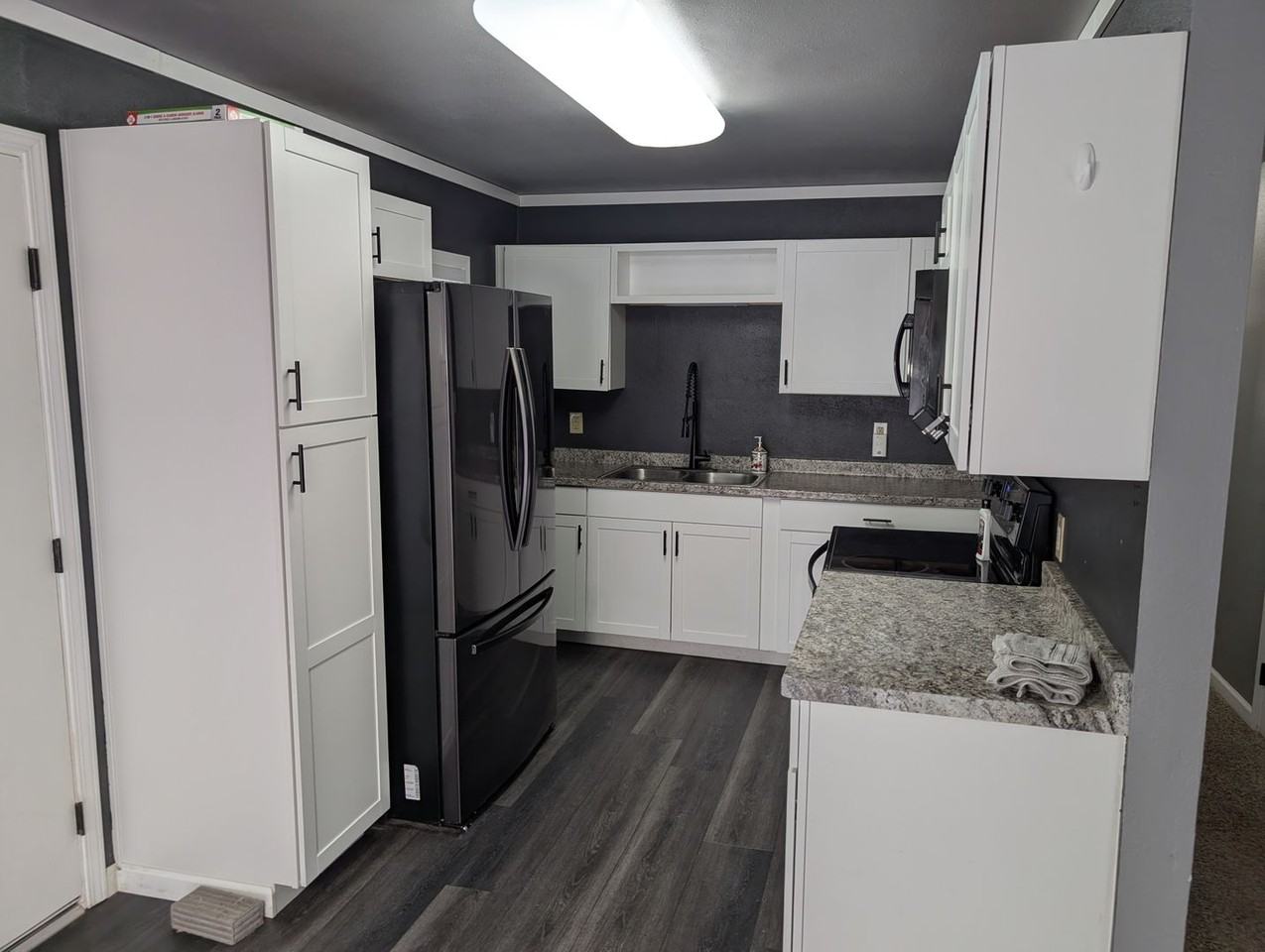 1357 Jeffries St - Photo 5 of 19