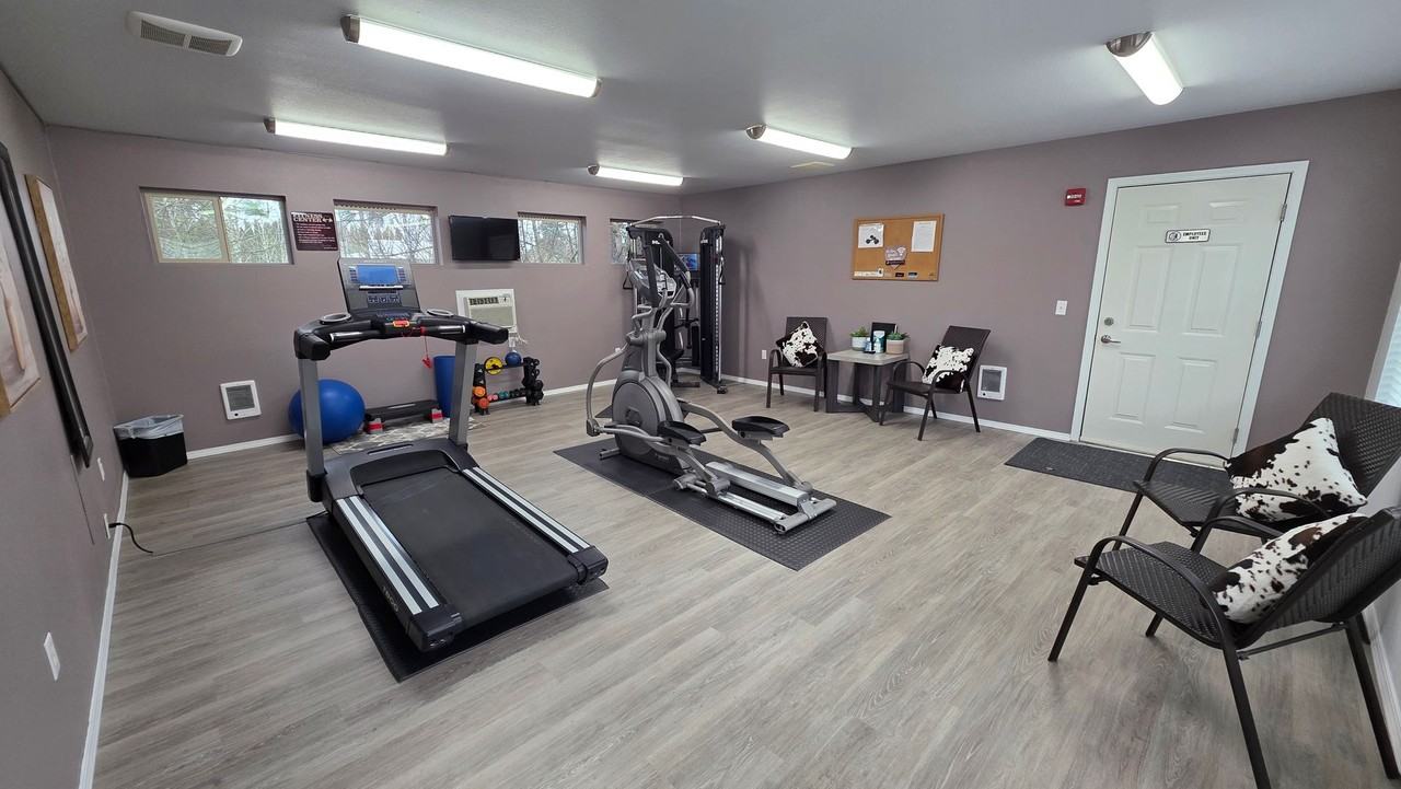 Mountain View Apartments - Photo 7 of 50