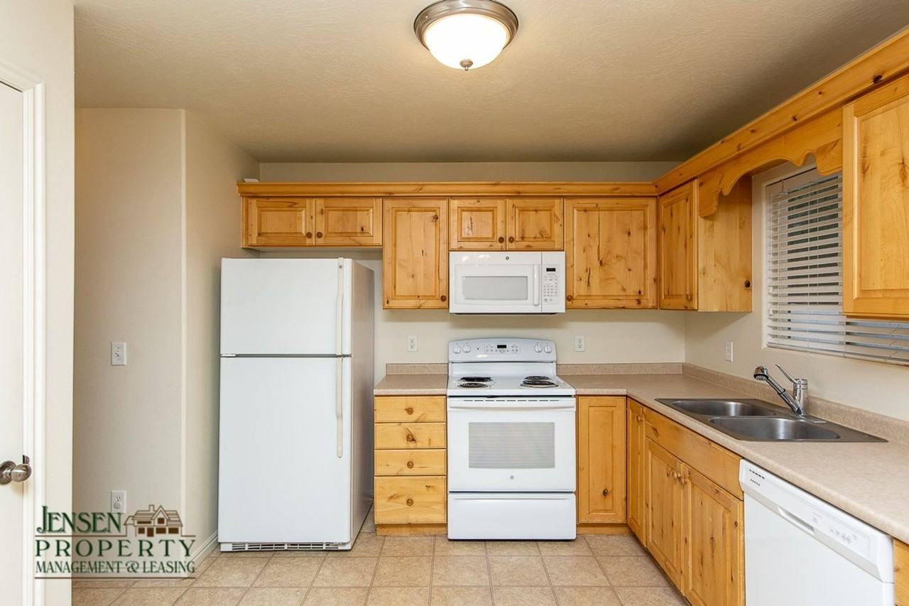 1735 W 540 N #2505 - Photo 7 of 19