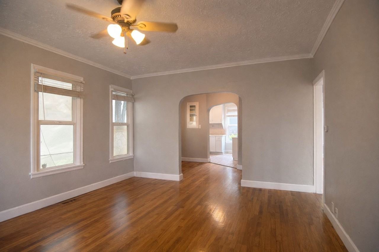 309 W Mcloughlin Blvd - Photo 5 of 20