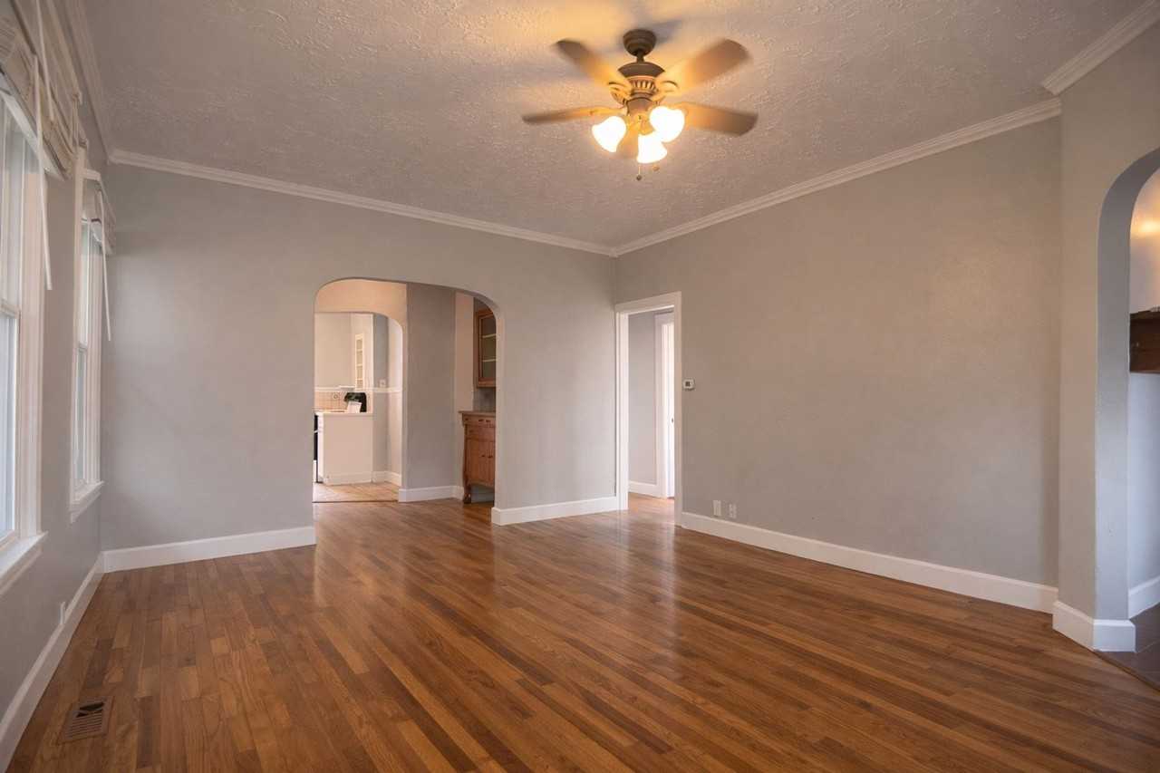 309 W Mcloughlin Blvd - Photo 7 of 20