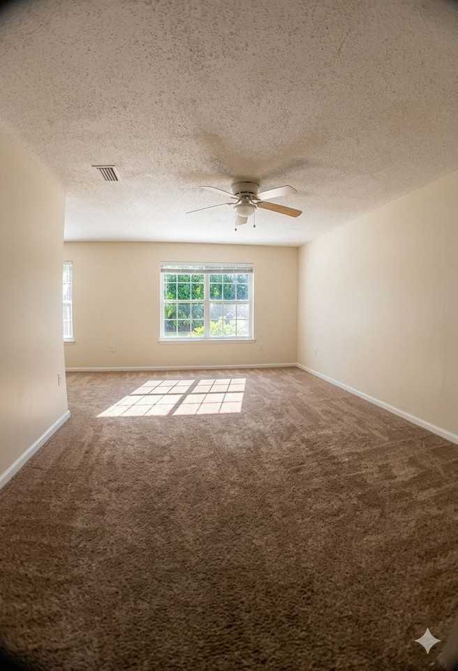 524 Juanita Ave - Photo 2 of 10