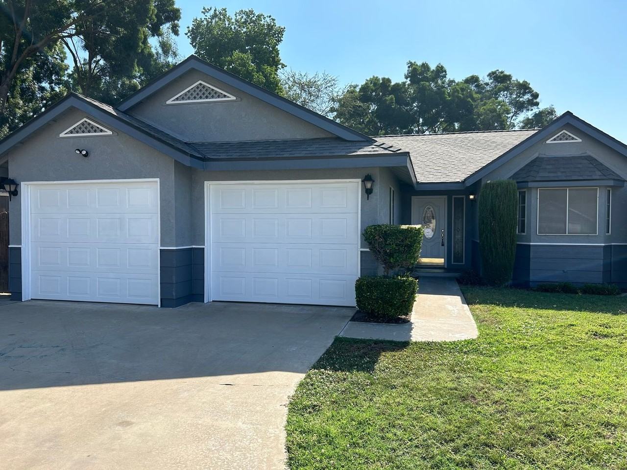 1846 N Selina Ct - Photo 2 of 23