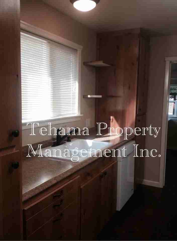 716 Johnson St - Photo 3 of 9