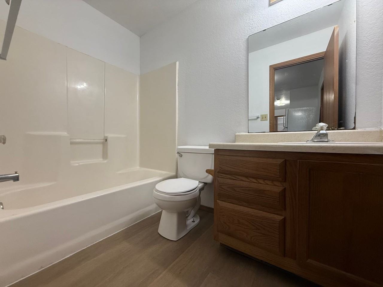 2862 S Meadowbrook Ave #4 - Photo 7 of 7