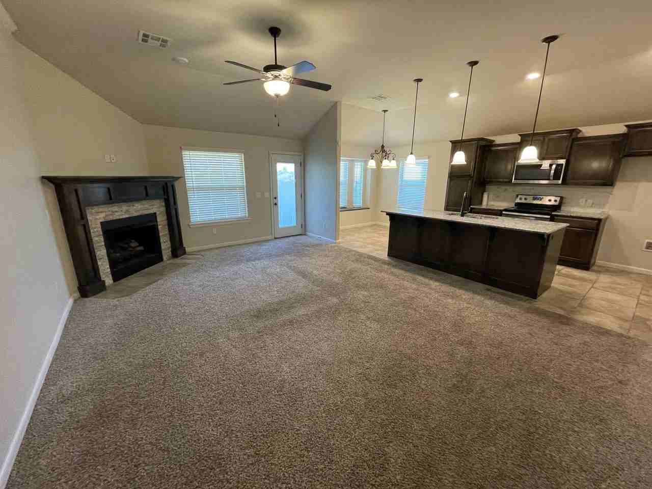 9501 Ashford Dr - Photo 4 of 25