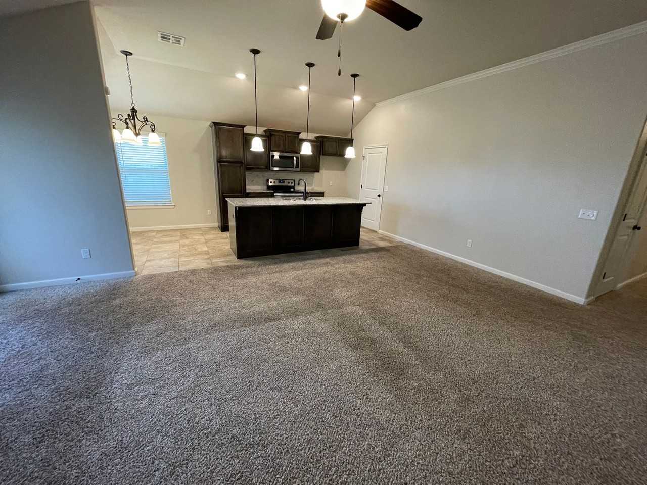 9501 Ashford Dr - Photo 6 of 25