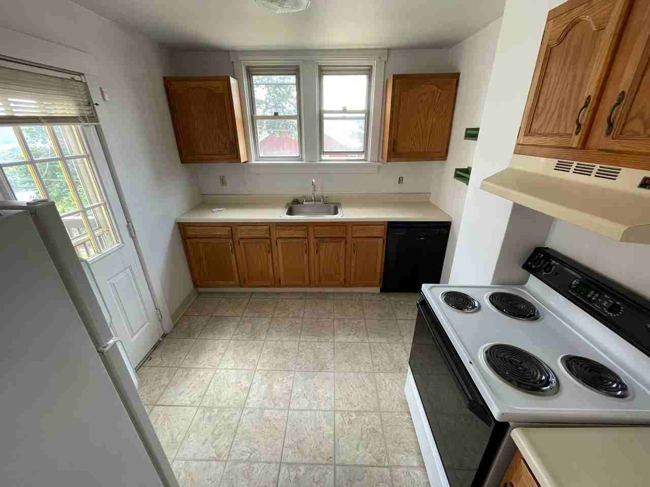 1874 Morningside Ave - Photo 2 of 12