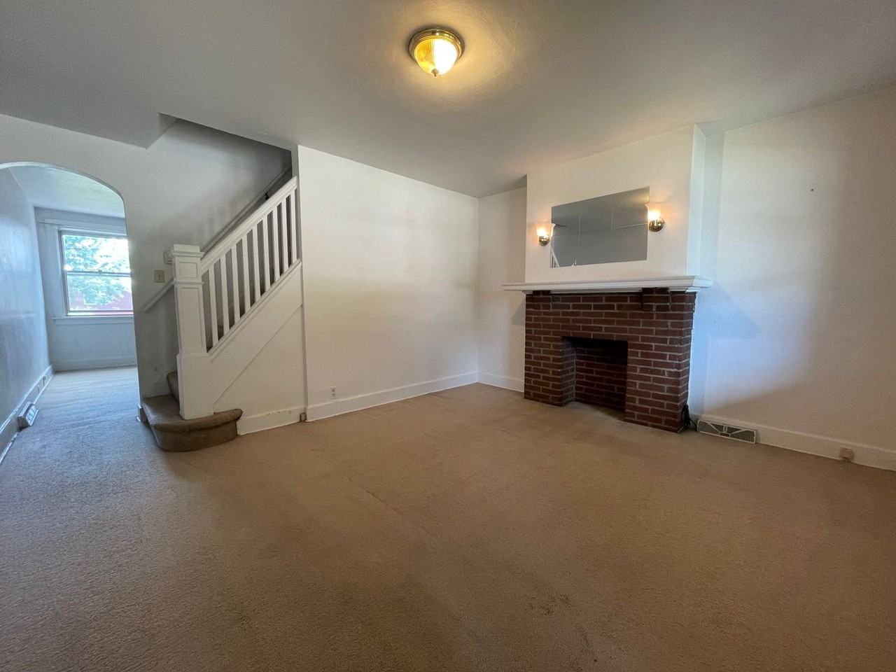 1874 Morningside Ave - Photo 5 of 12