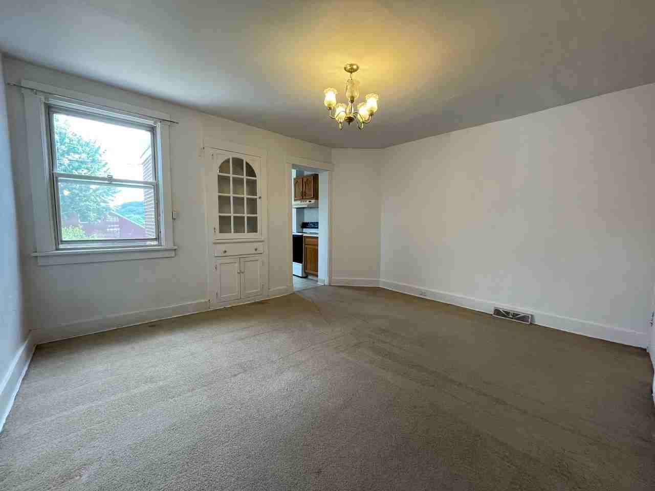 1874 Morningside Ave - Photo 6 of 12