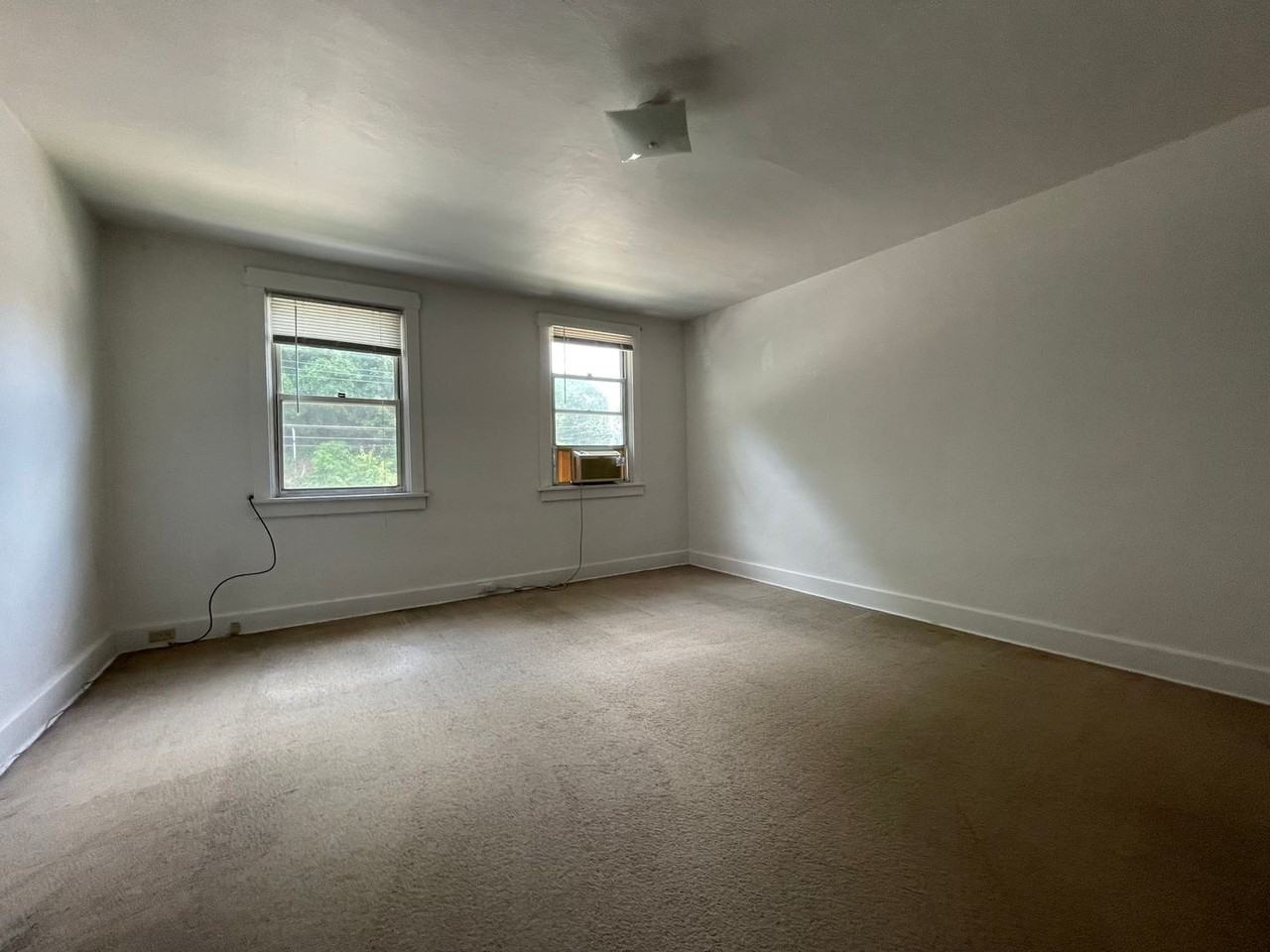 1874 Morningside Ave - Photo 7 of 12