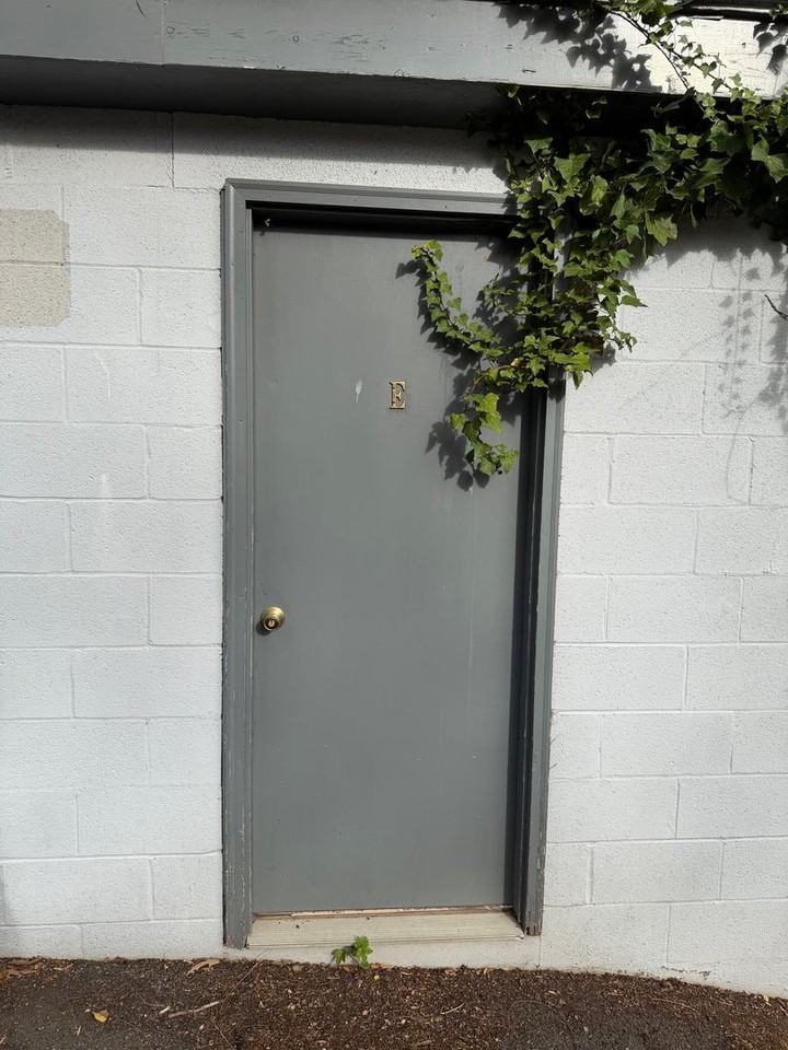 1305 Cherry Ave Apt E - Photo 4 of 5