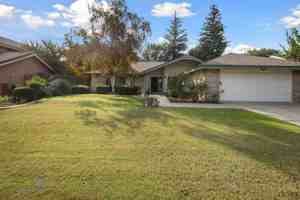 featured image of 9805 Mesa Oak Dr