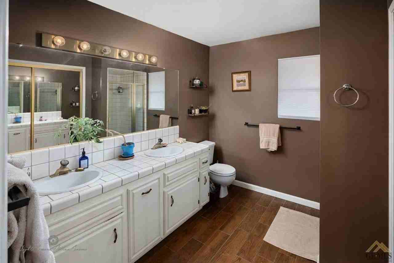 9805 Mesa Oak Dr - Photo 6 of 8